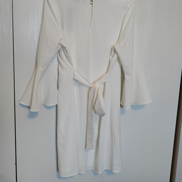 Beautiful Lulu's white dress - Picture 4 of 12